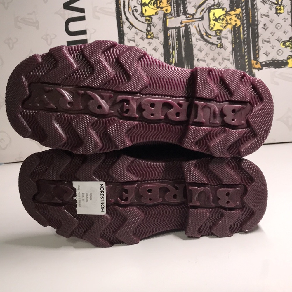 New Authentic BURBERRY Tall Rain Boots – Runway Featured - Picture 6 of 12